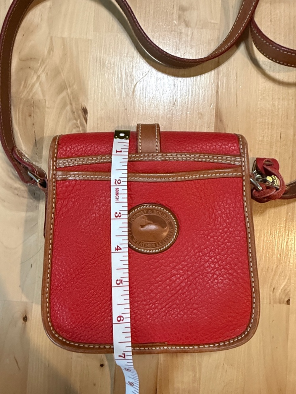 Vintage Dooney & Bourke Red Pebbled Leather Crossbody with Tan Trim - Picture 8 of 9
